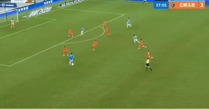 开云体育-戴伟浚策动，韦斯利传球卡尔采夫劲射，新鹏城1-3玉昆